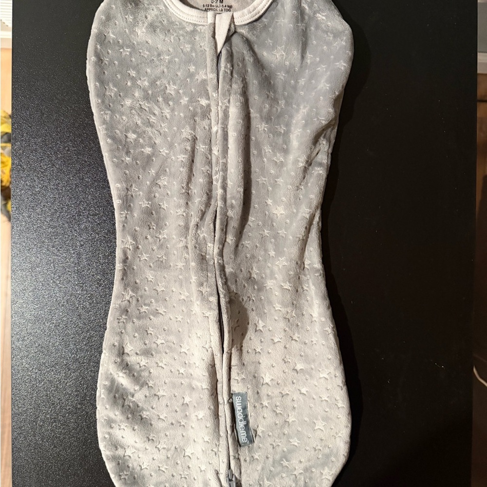 SwaddleMe Light Gray Infant Swaddle with Star Design
